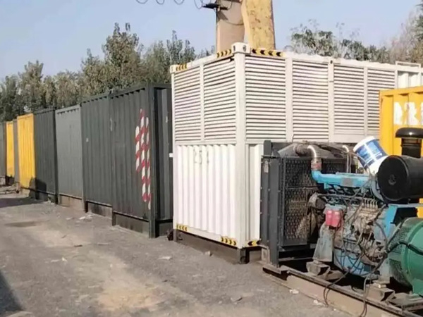 陆丰200KW柴油发电机机组每小时油耗是多少?